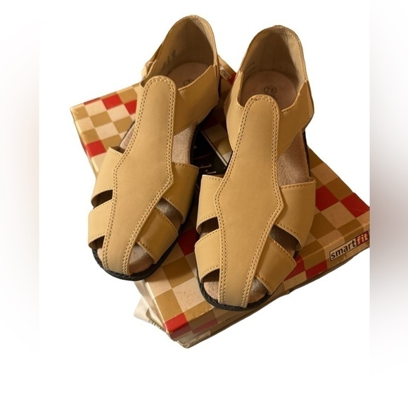 NWT Woman's smart fit Shoes - Picture 9 of 9